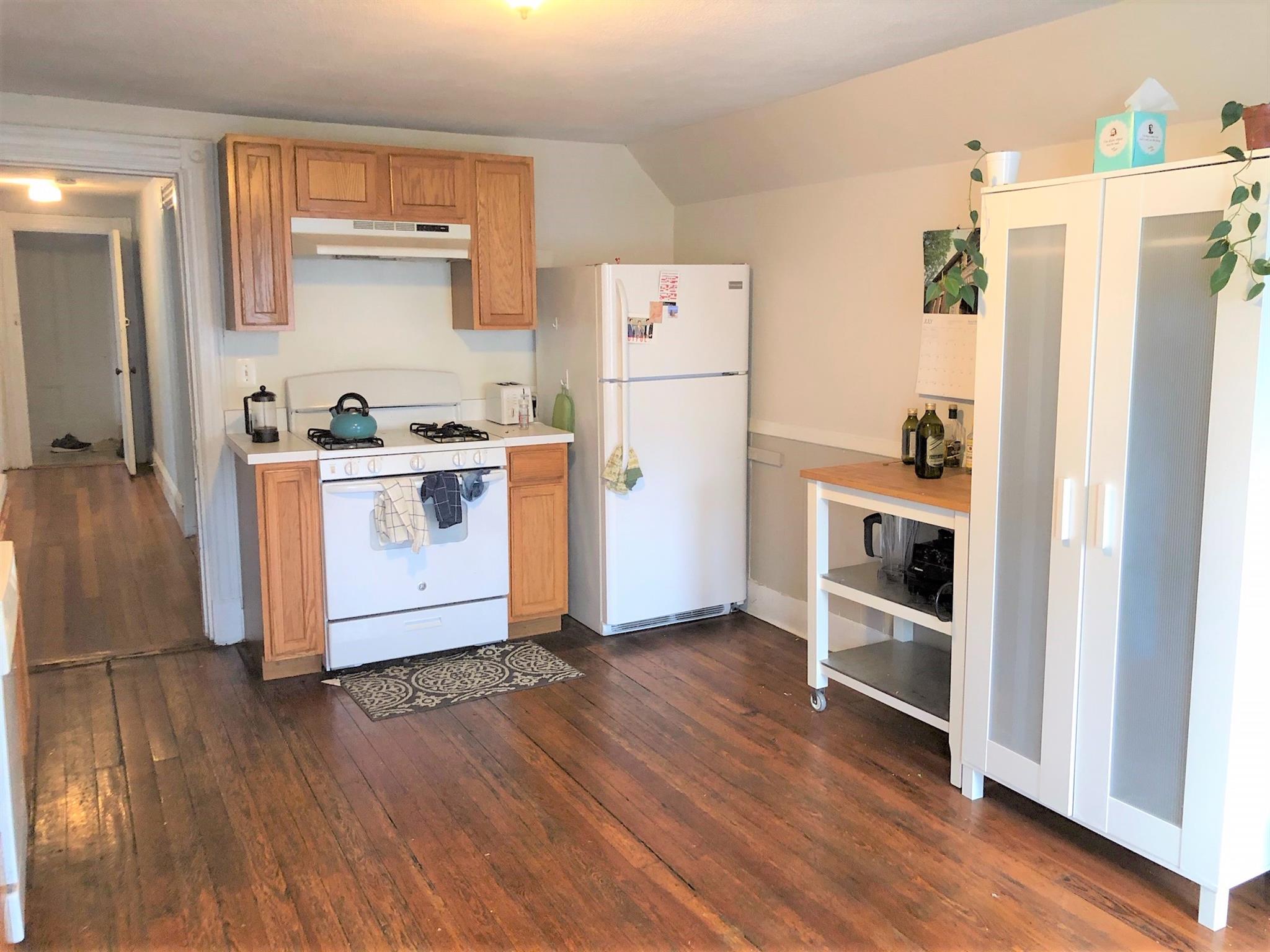 2 bed, 1 bath apartment for rent at 324 Highland Ave Unit 3, Davis Square — photo 2 of 19