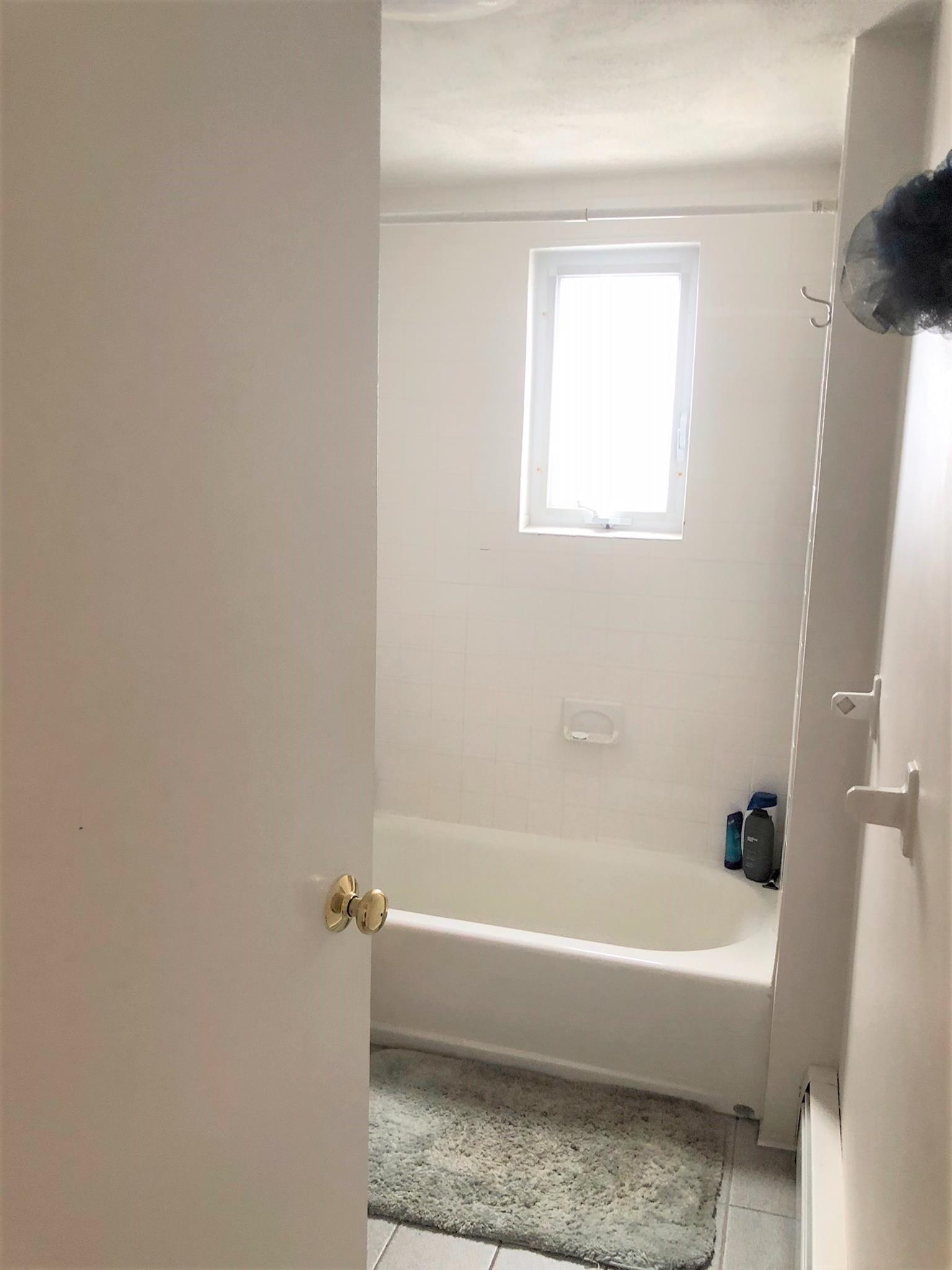 2 bed, 1 bath apartment for rent at 324 Highland Ave Unit 3, Davis Square — photo 5 of 19
