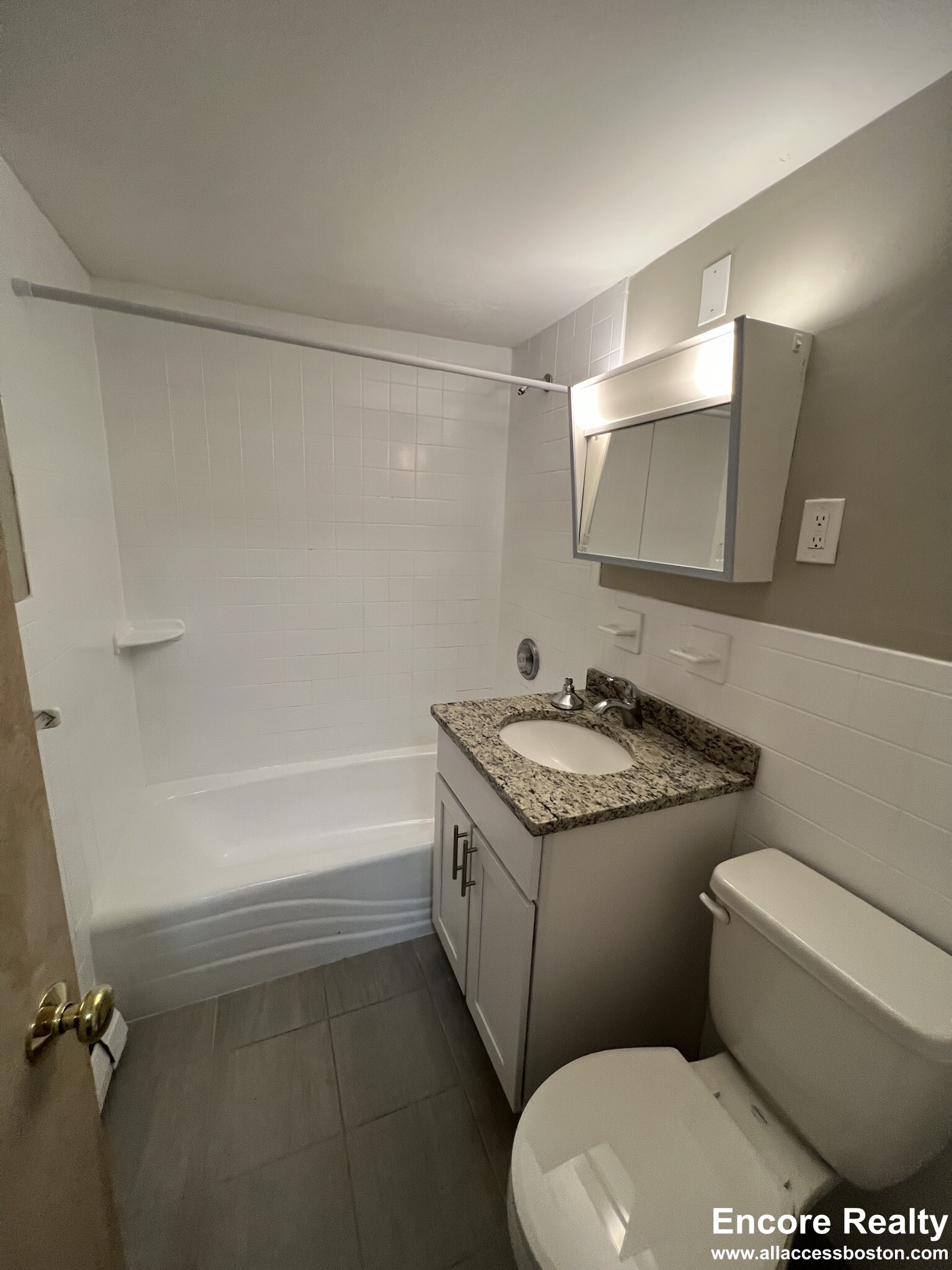 280 Grove St, Auburndale