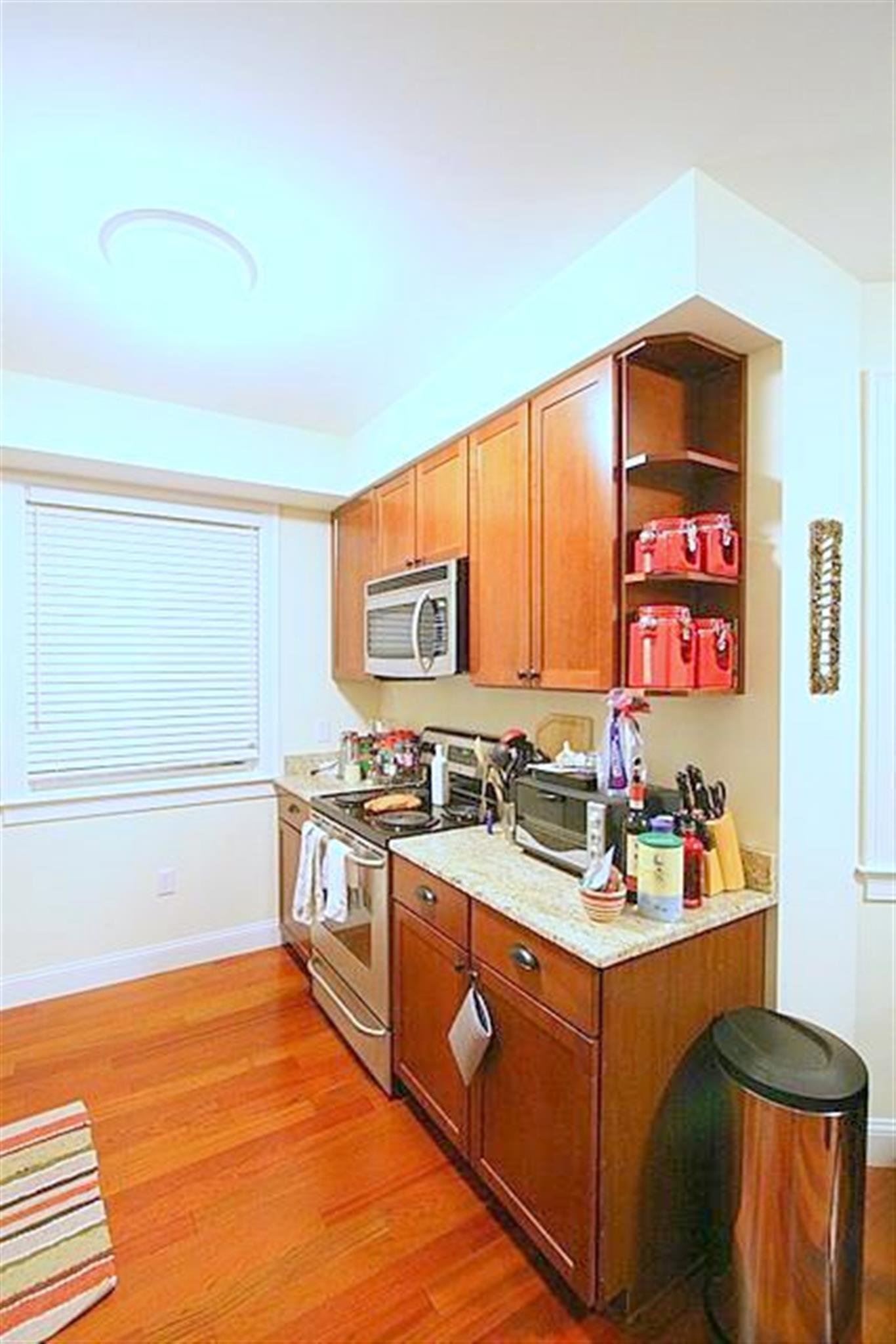 2 bed, 1 bath apartment for rent at 45 Pitman St Unit 302, Spring Hill — photo 3 of 13