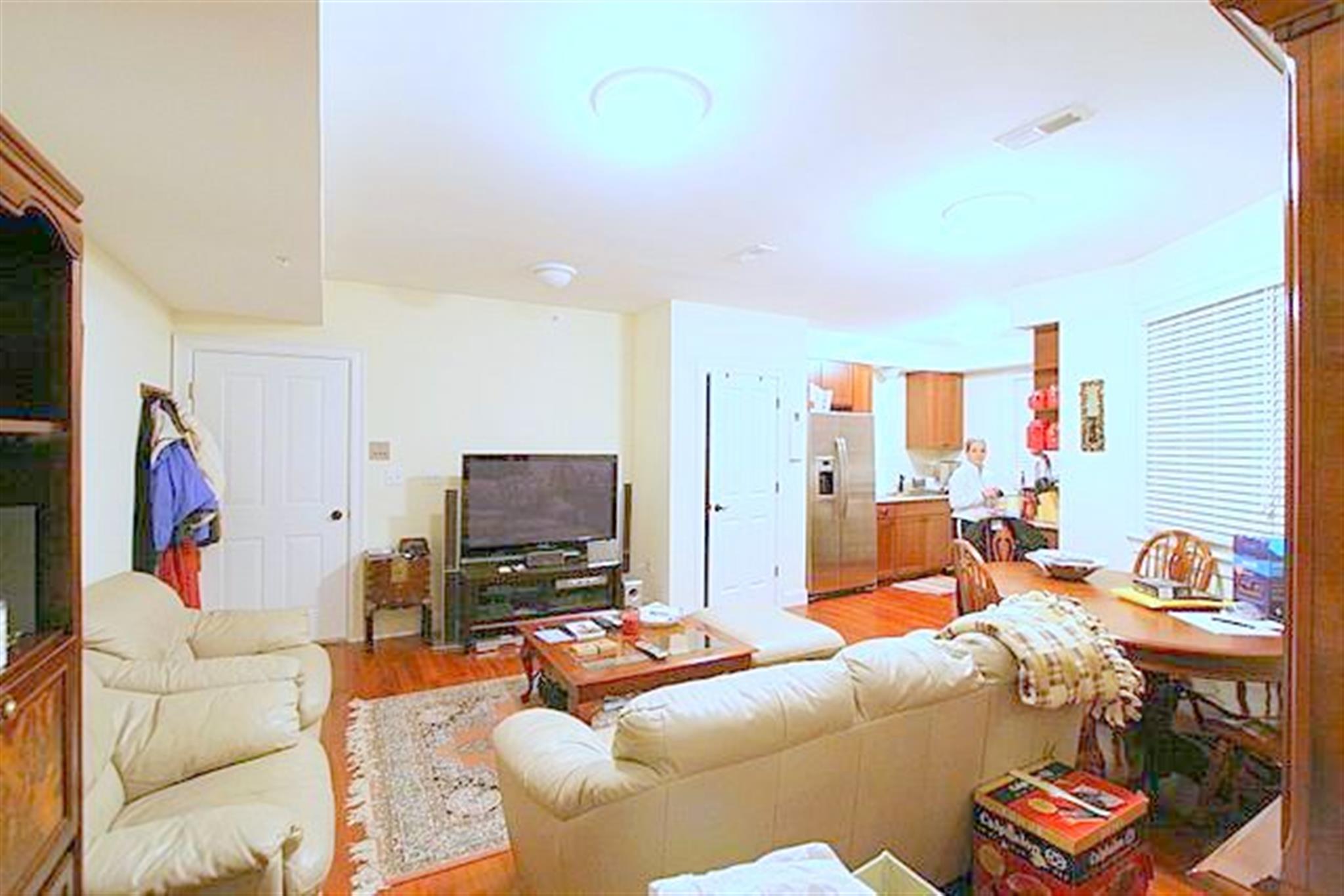 2 bed, 1 bath apartment for rent at 45 Pitman St Unit 302, Spring Hill — photo 4 of 13