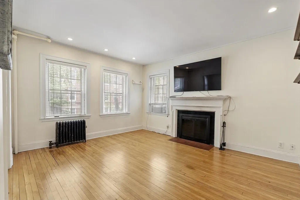 21 Chauncy St, Neighborhood Nine