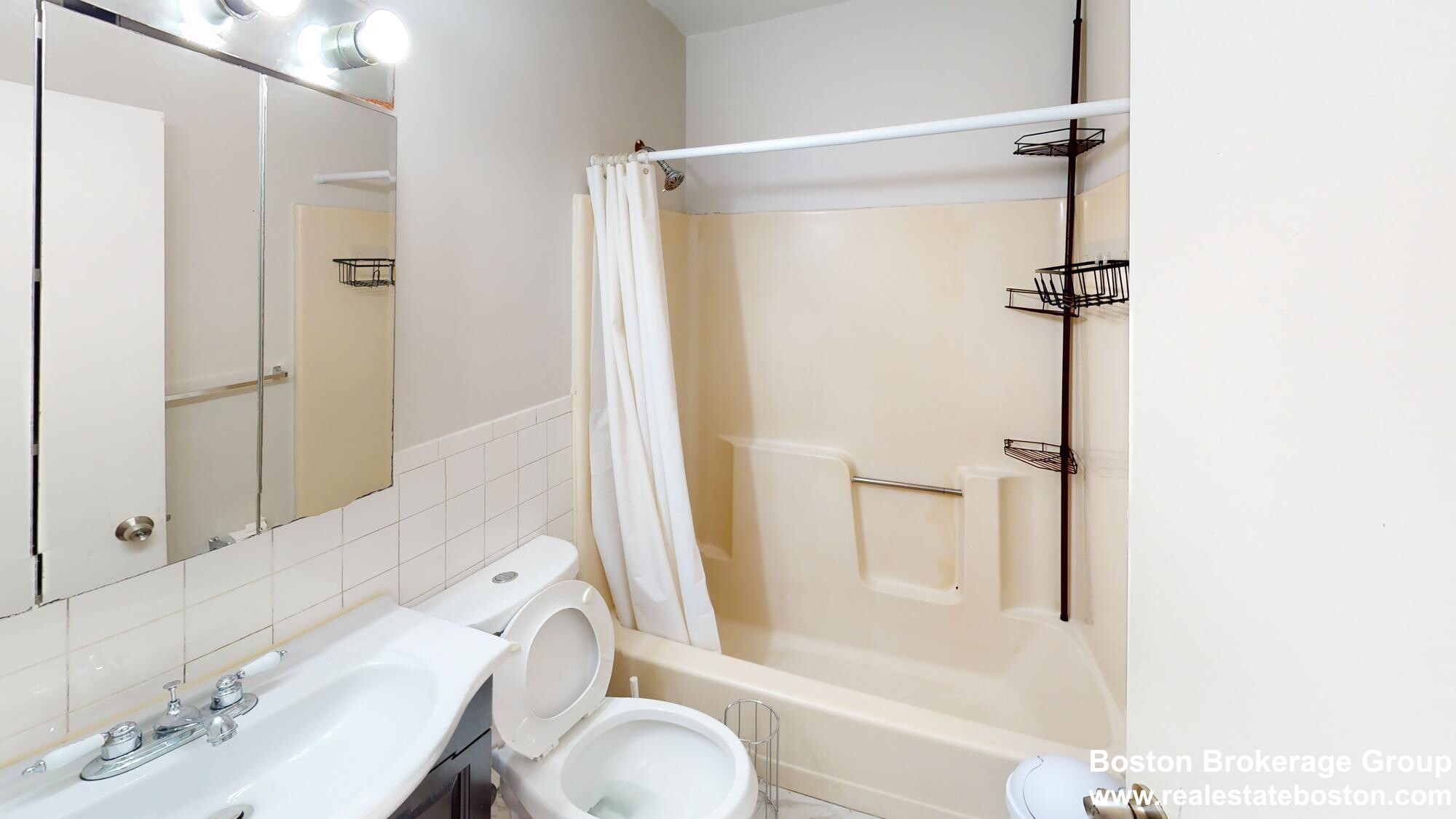 96 Hammond St, Roxbury