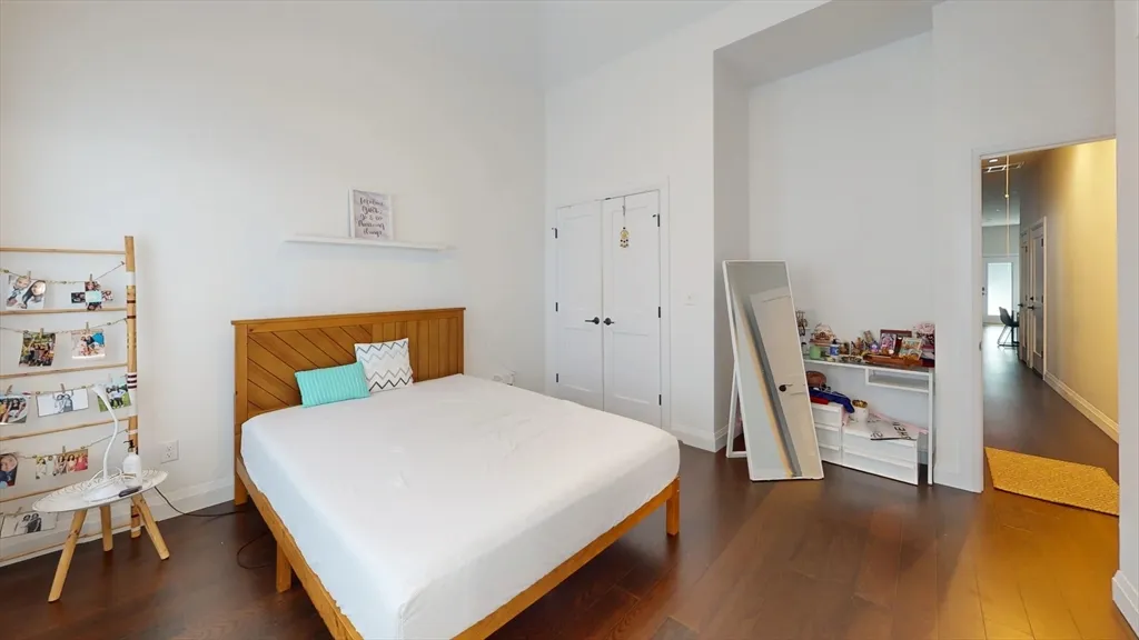 118 Barnes Ave, East Boston