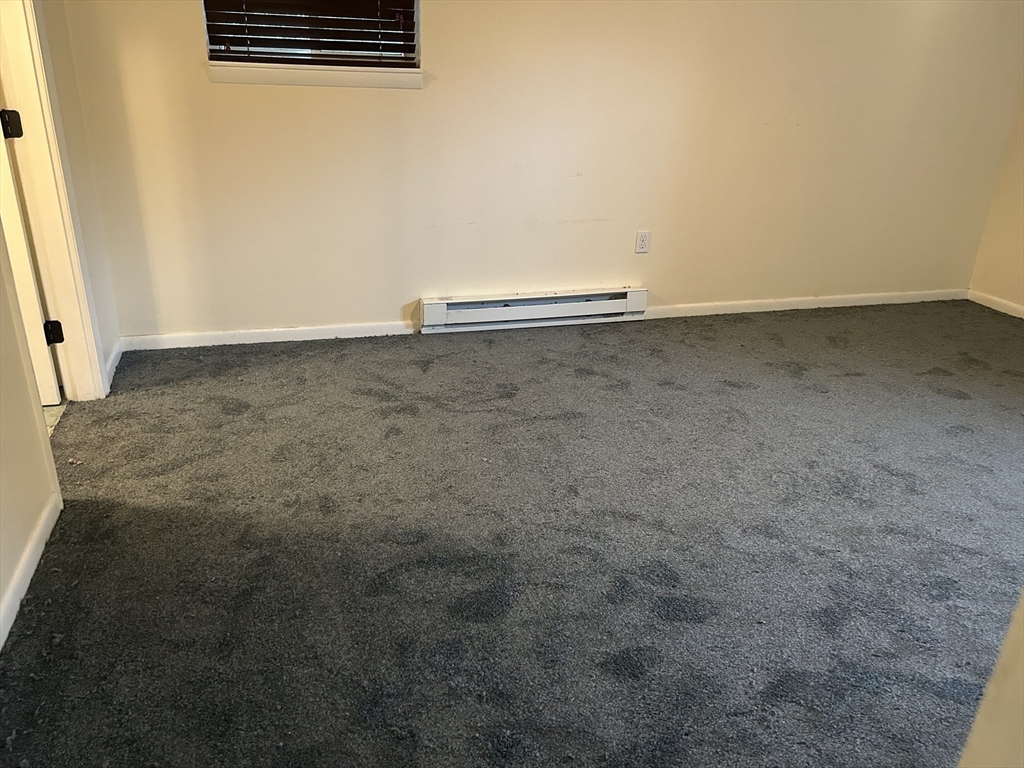 18 Fountain Ln, Weymouth