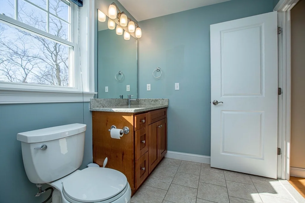 8 Summer Hill Circle, Arlington