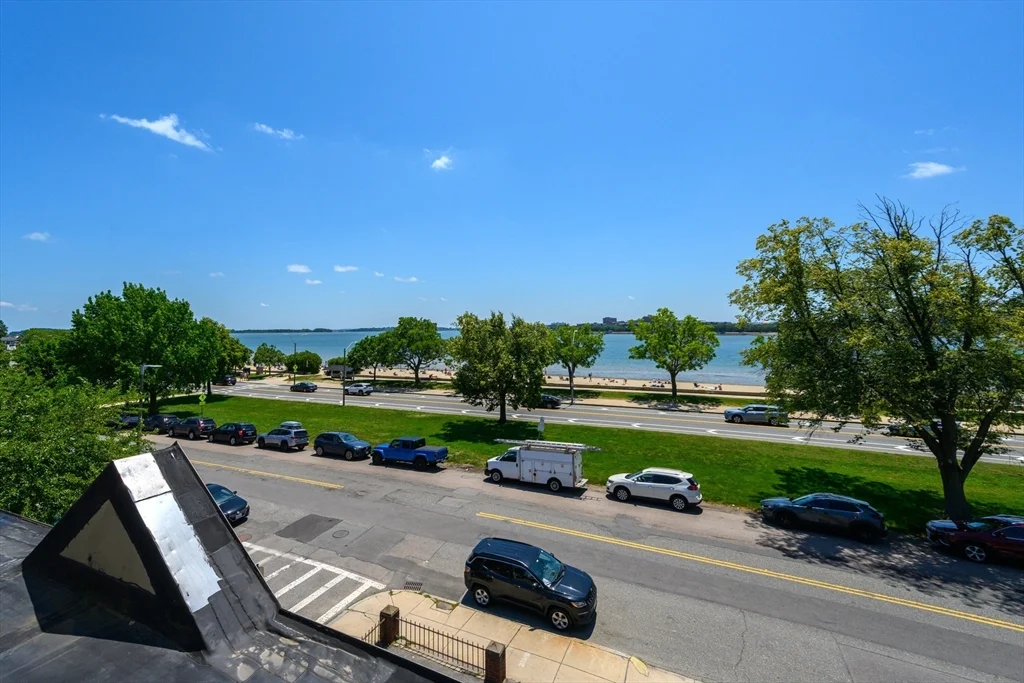 1440 Columbia Rd, South Boston