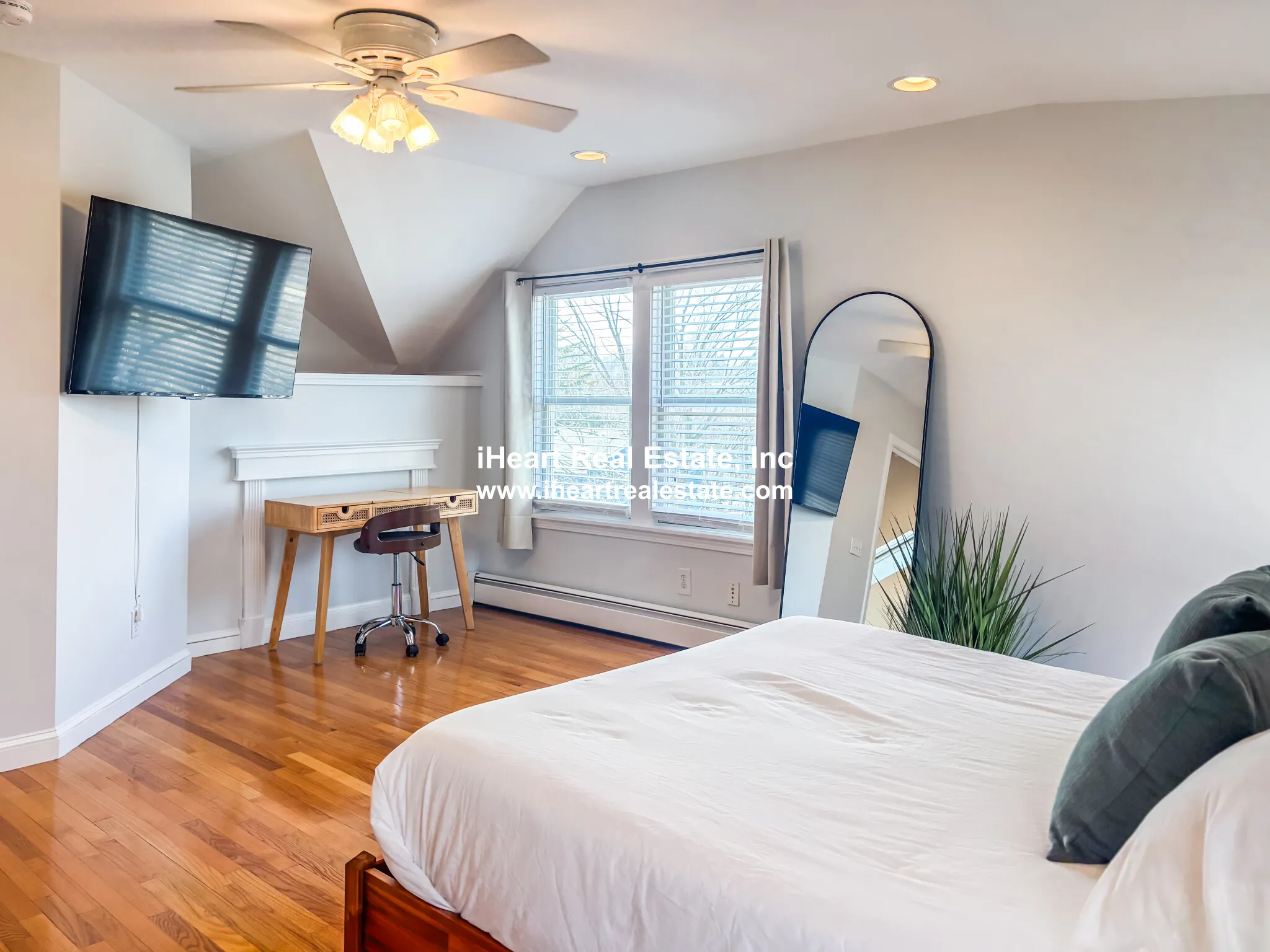 65-67 Saint James Circle, Hunnewell Hill