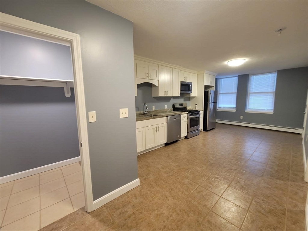 237 Chestnut St, Chelsea