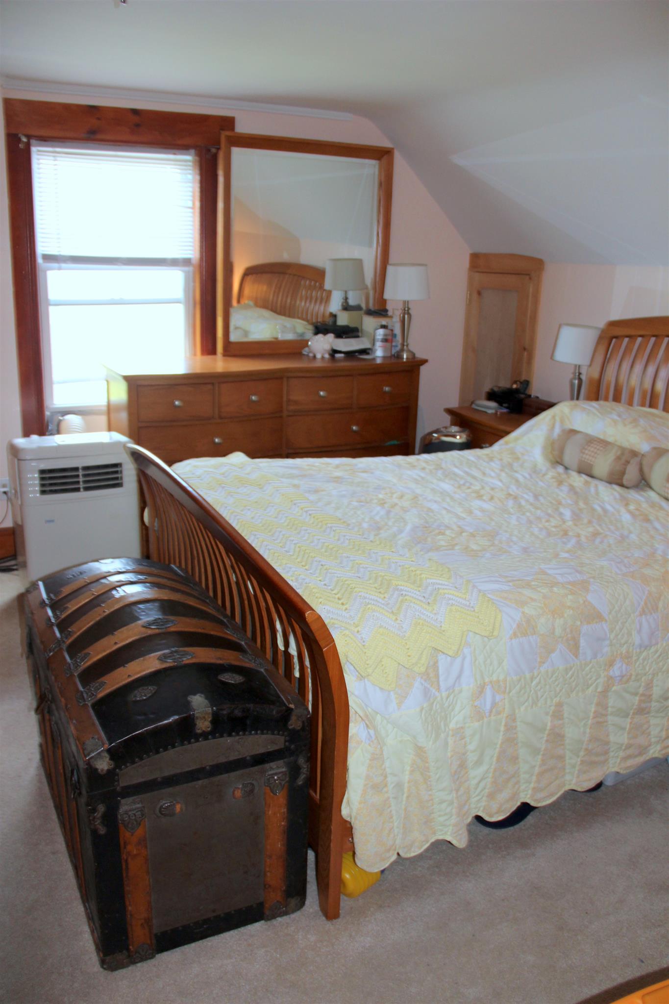 3 bed, 2 bath apartment for rent at 34 William St Unit 1, Medford — photo 4 of 14