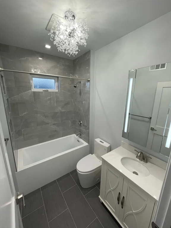 52 Garfield Ave, Medford