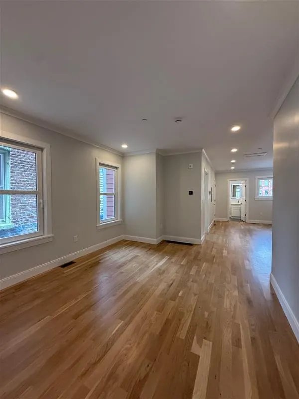 35 Gore St, East Cambridge