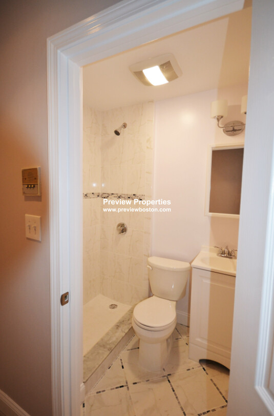 212 Maverick St, East Boston