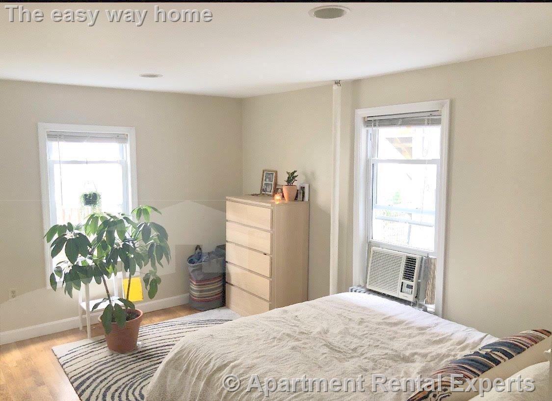 1.5 bed, 1 bath apartment for rent at 217 Cedar St Unit 1D, Ball Square — photo 6 of 9