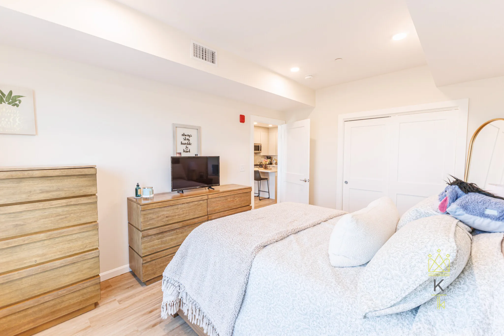 458 Washington St, Brighton