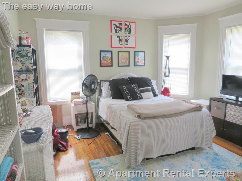 11 Burnside Ave, Porter Square