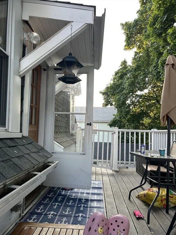 151 Grove St, Waltham