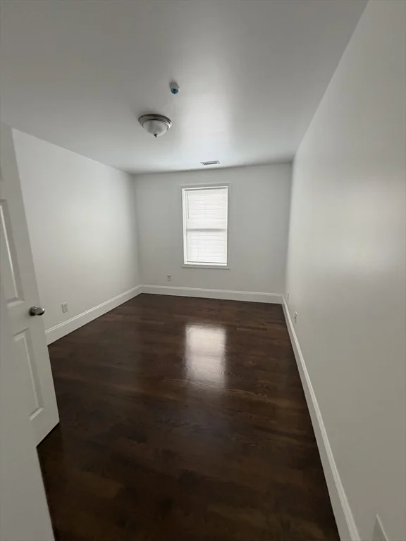 373 Crescent Ave, Chelsea