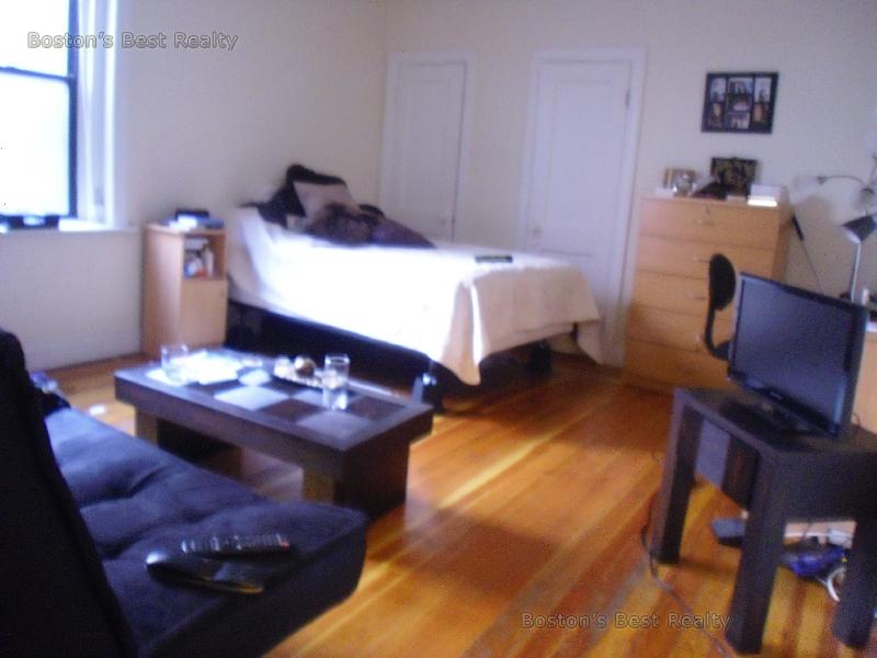 Studio bed, 1 bath apartment for rent at 63 Burbank St Unit 8, Fenway — photo 4 of 4
