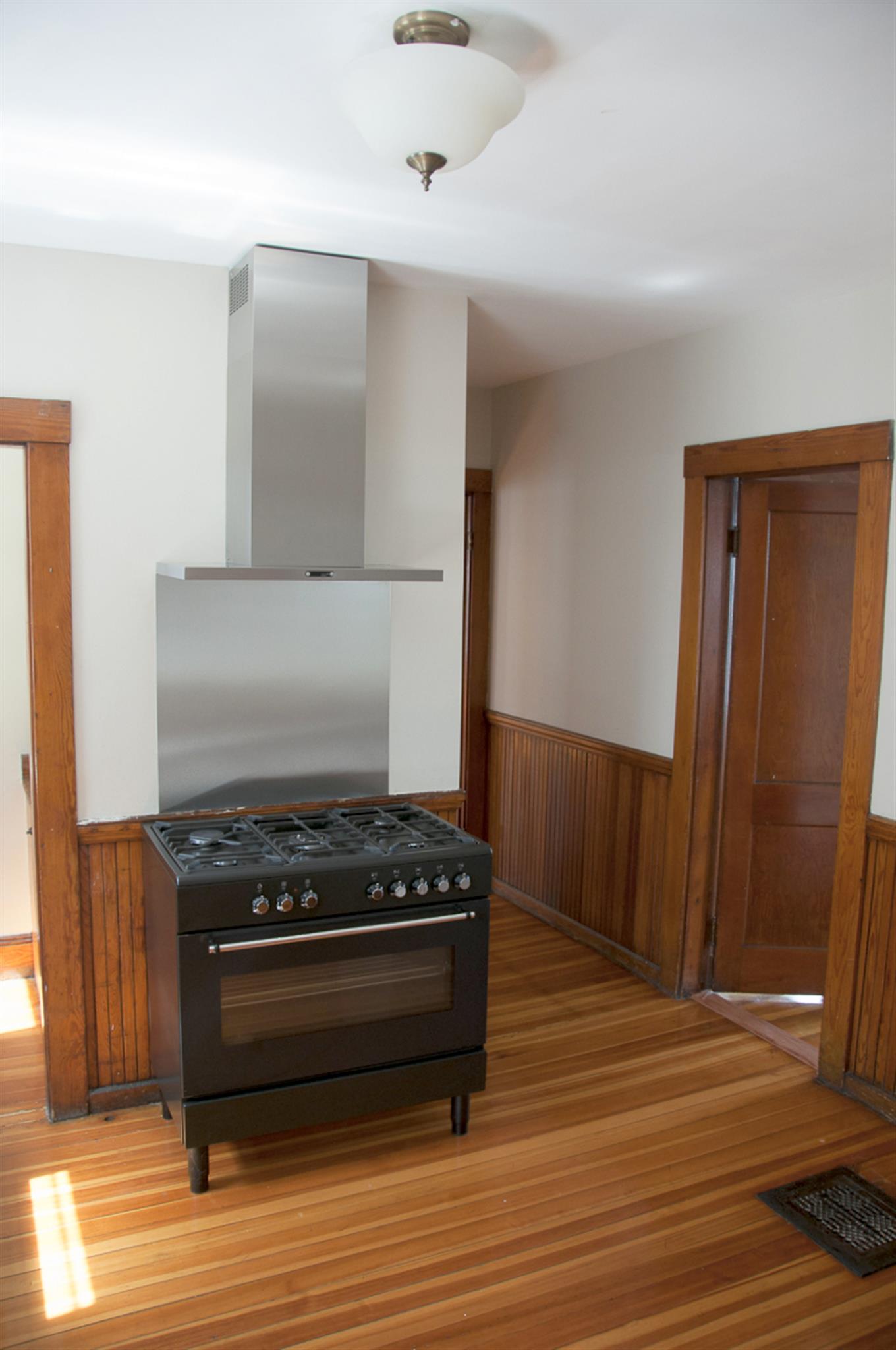2.5 bed, 1 bath apartment for rent at 1005 Broadway Unit 1, Davis Square — photo 4 of 23