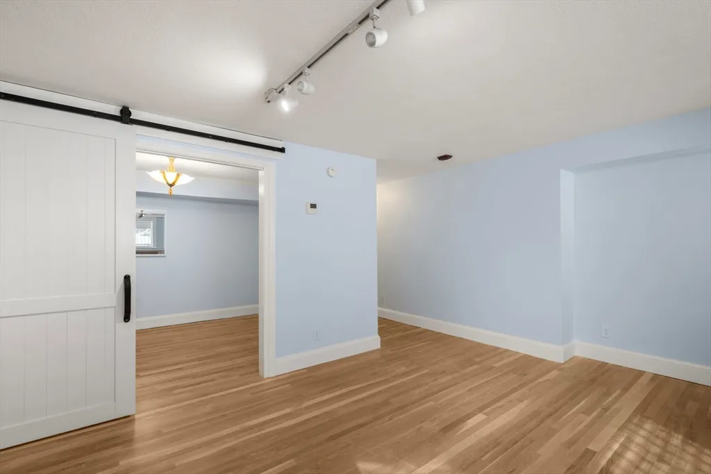 242 Beacon St, Back Bay