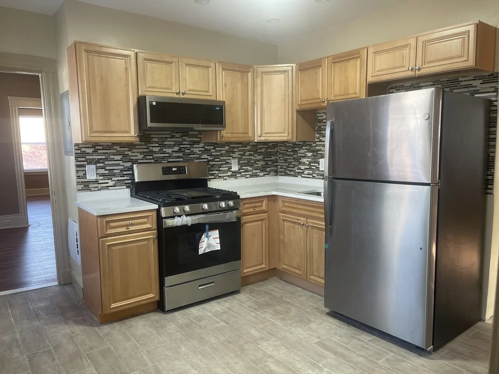 1002 River St, Hyde Park