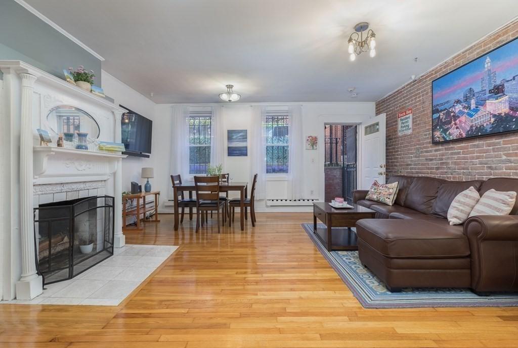 265 Beacon St, Back Bay