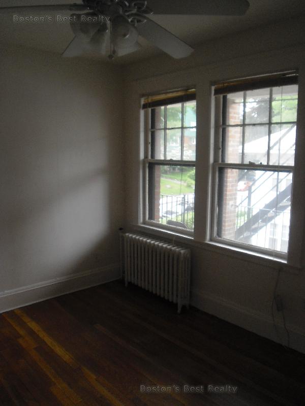 Studio bed, 1 bath apartment for rent at 22 Chiswick Rd Unit 11, Brighton — photo 6 of 7
