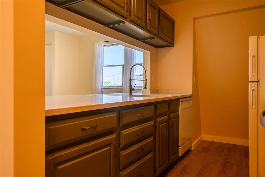 1440 Columbia Rd, South Boston