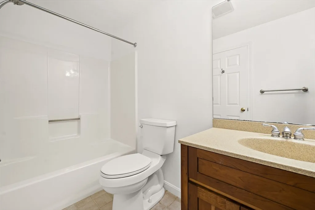 849 Boston Post Rd, E, Marlborough