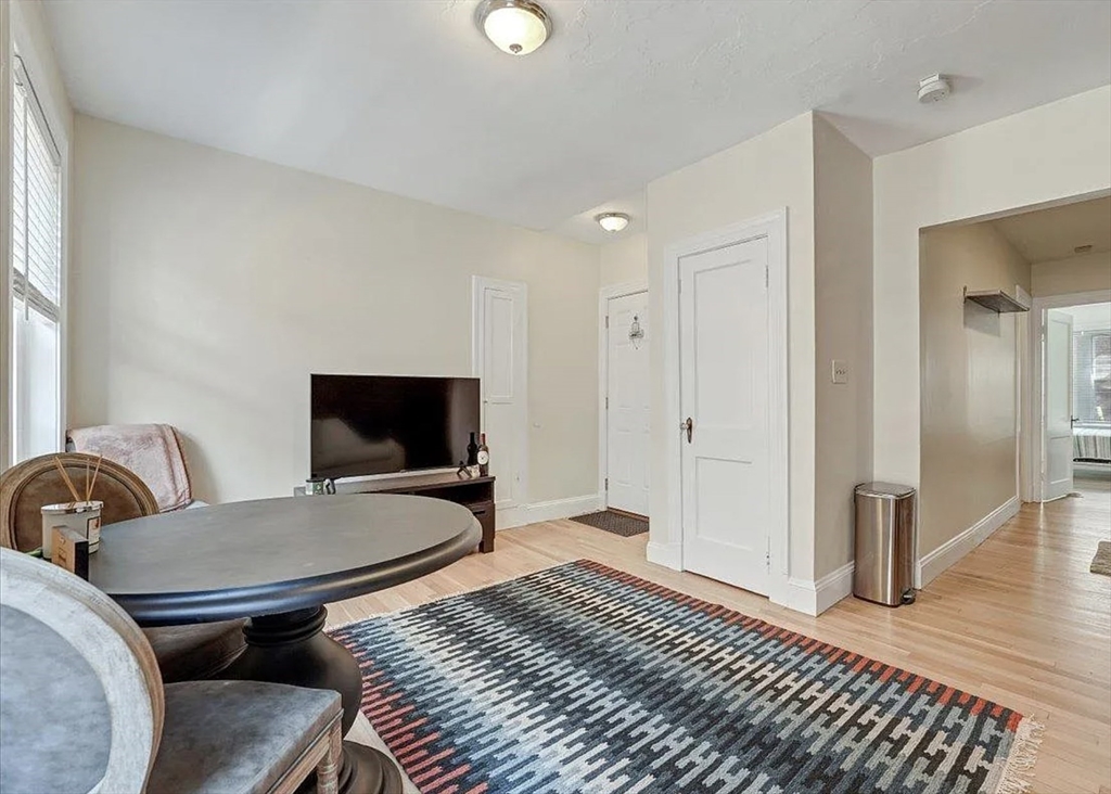 130 Myrtle St, Beacon Hill