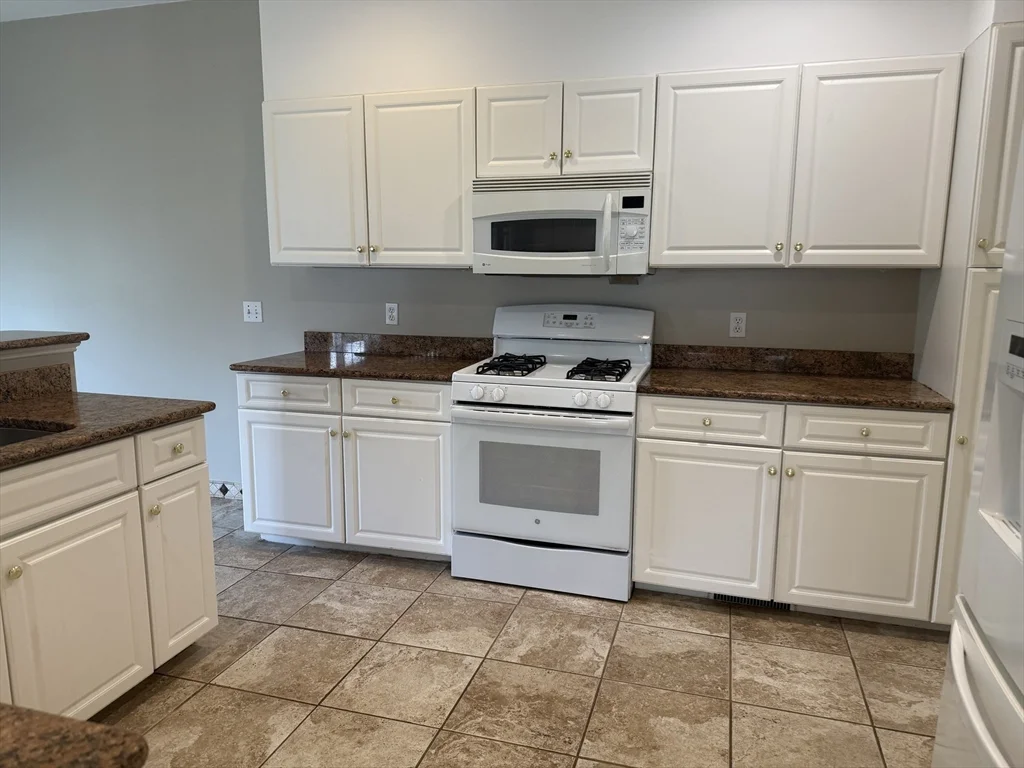 74 Odonnell Ave, Shrewsbury