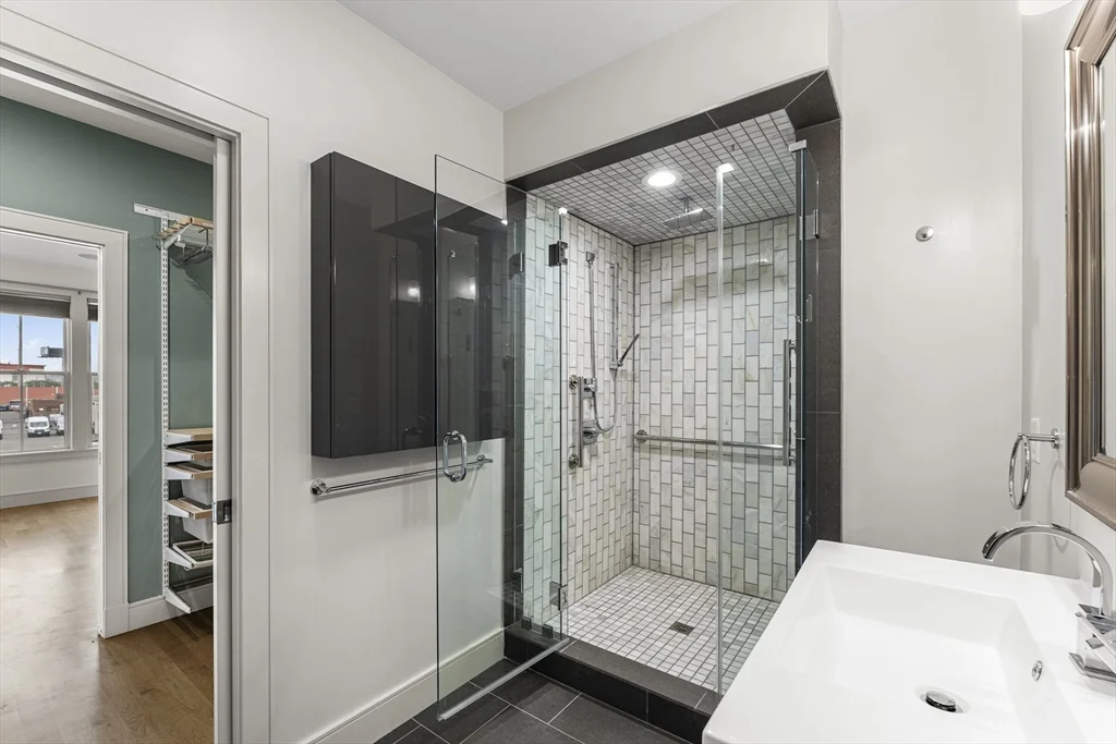 542 Dorchester Ave, South Boston