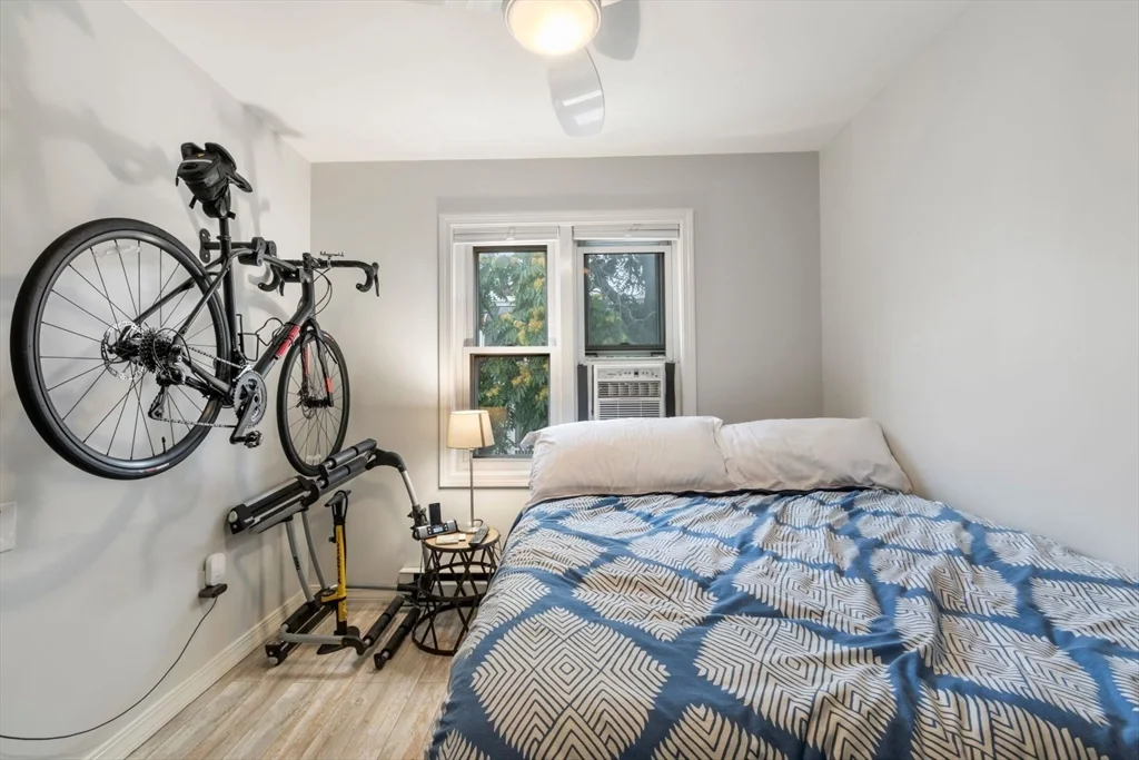 63 Bolton St, South Boston