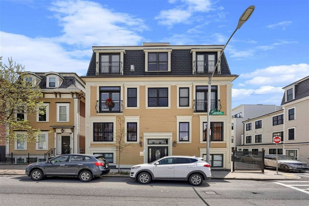 360-362 Dorchester St, South Boston