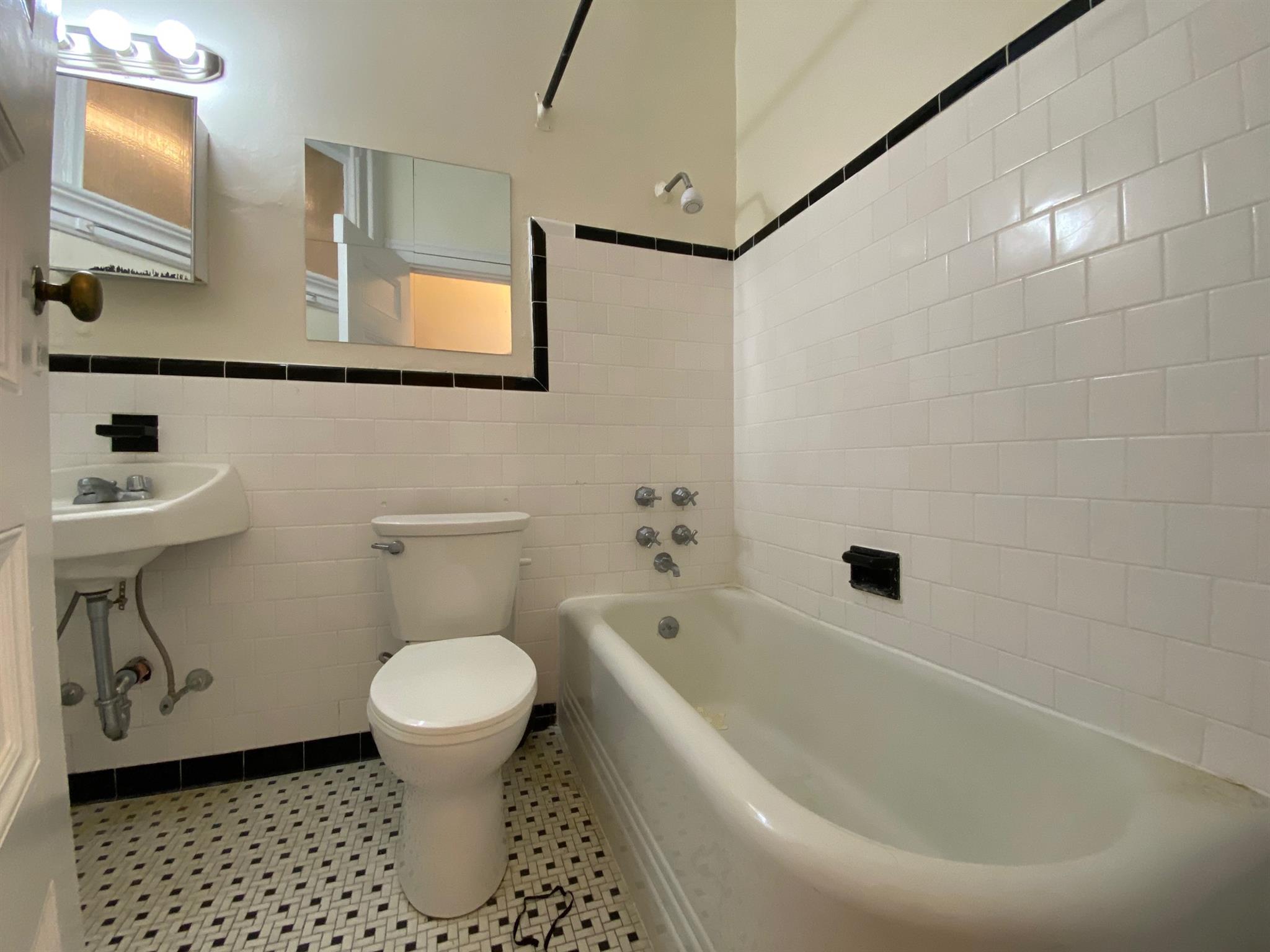 1 bed, 1 bath apartment for rent at 2 Ware, Harvard Square — photo 8 of 12