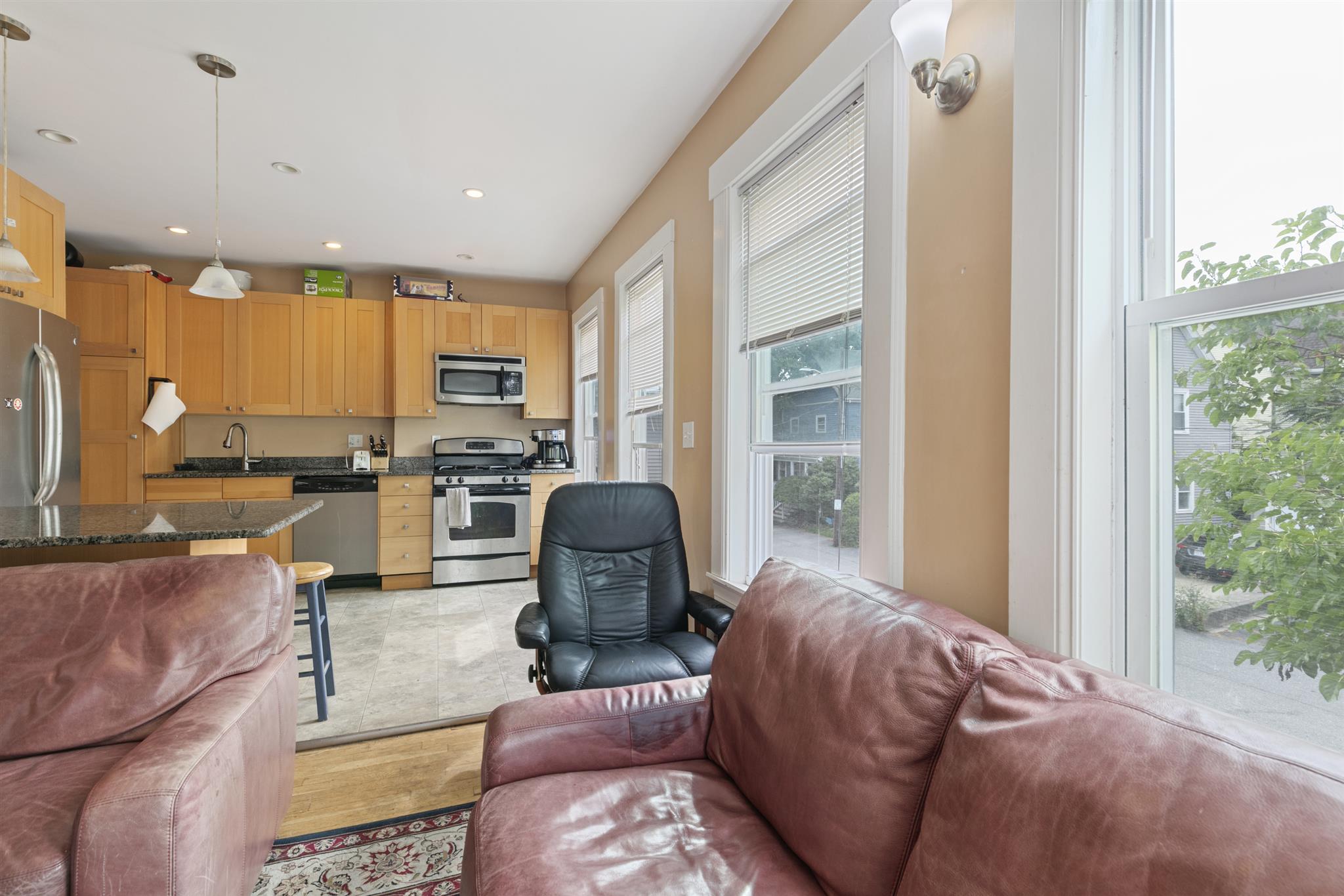 3 bed, 2 bath apartment for rent at 34 William St Unit 1, Medford — photo 11 of 14