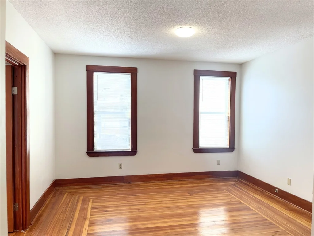 25 Bennett St, Beverly