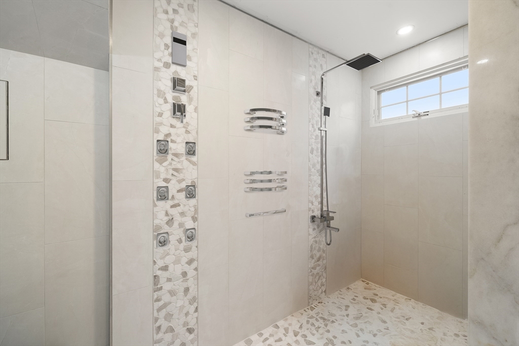 1 Confidential St, Indian Pond