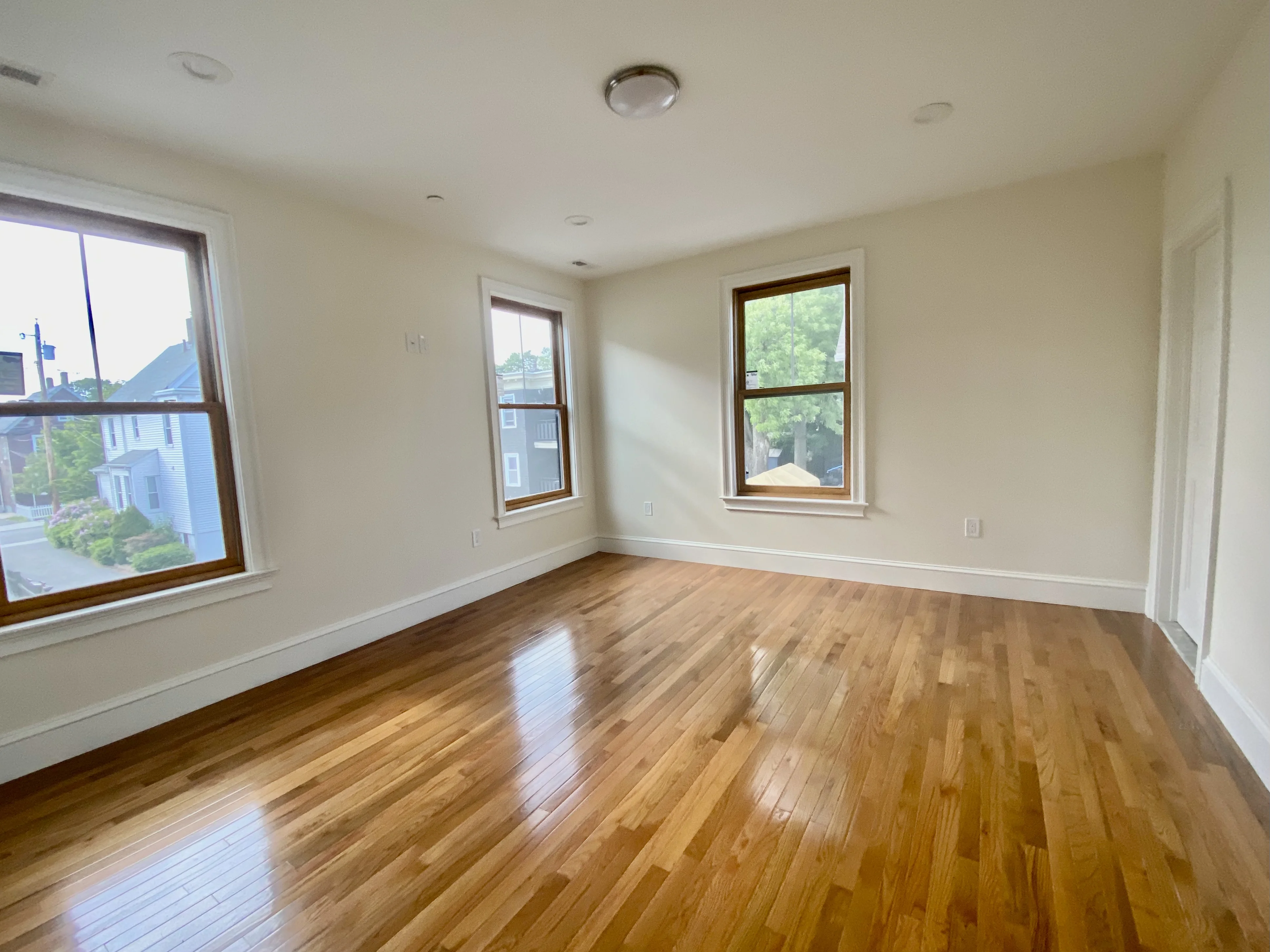 74 Union St, Everett