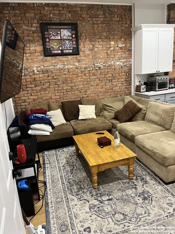 536 E Broadway, South Boston