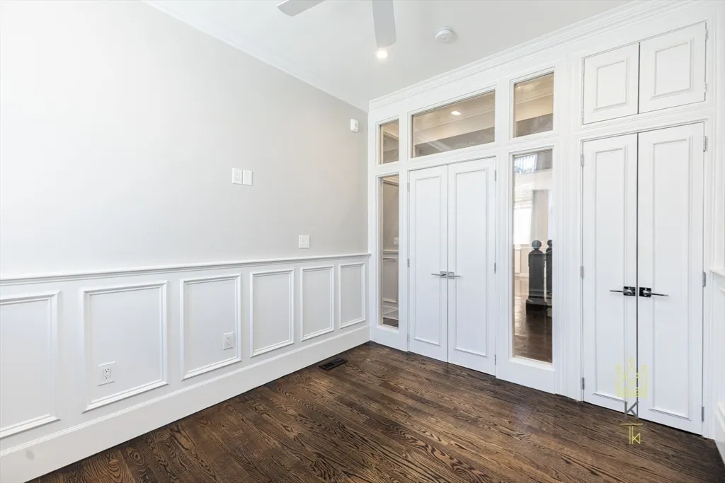 85 Regent St, Roxbury