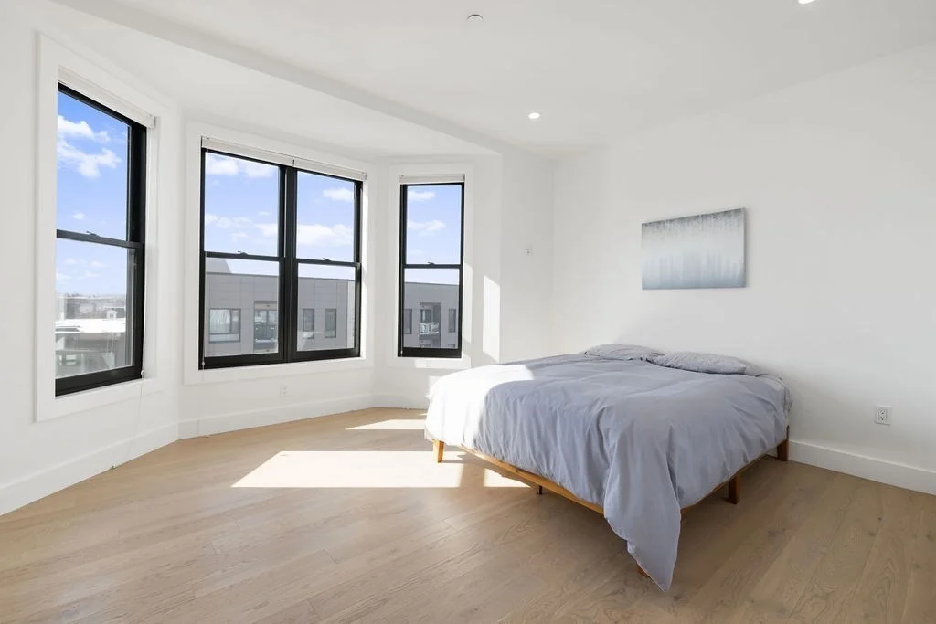 472 W Broadway, South Boston