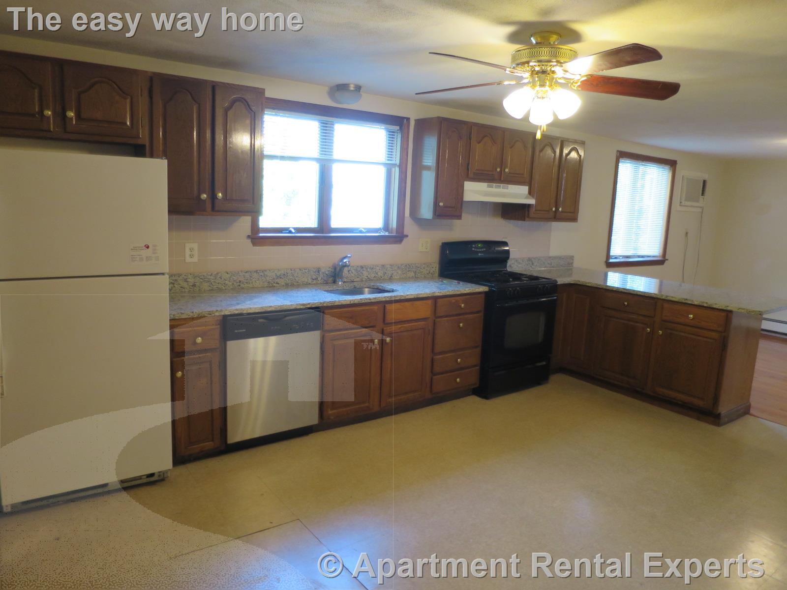 2 bed, 1 bath apartment for rent at 1 Winchester Pl Unit 01, Tufts University — photo 3 of 13