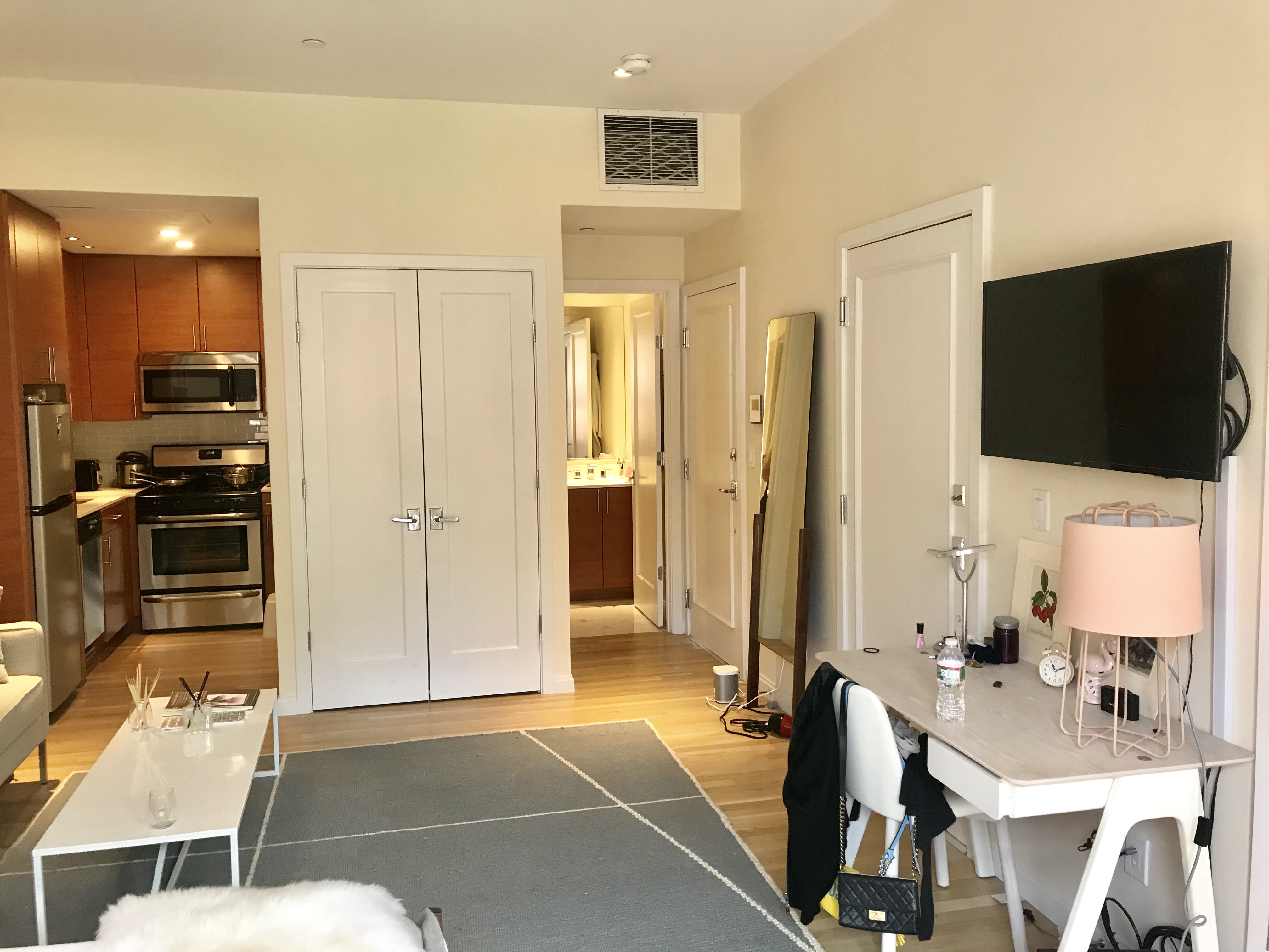 209 Newbury St, Back Bay