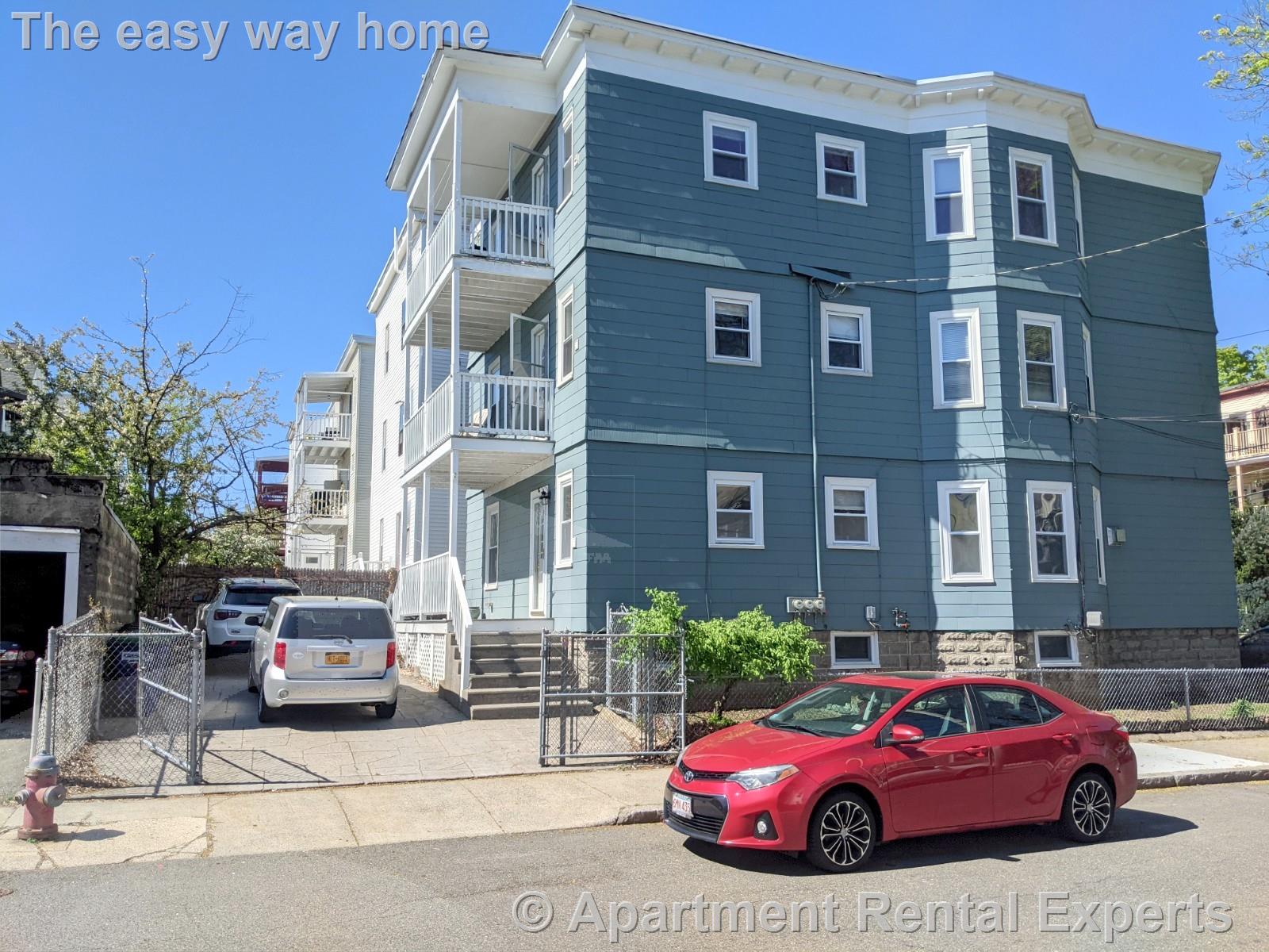 41-43 Belknap St, Teele Square