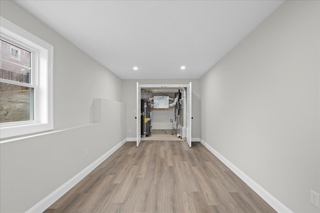 33 Third St, Worcester