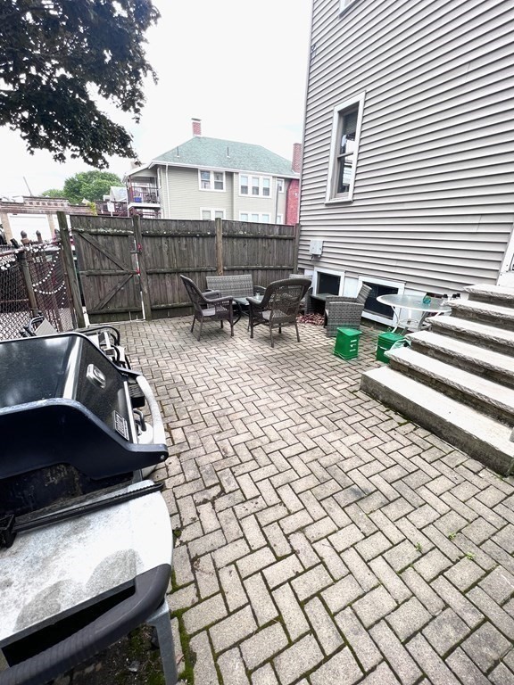 218 L St, South Boston