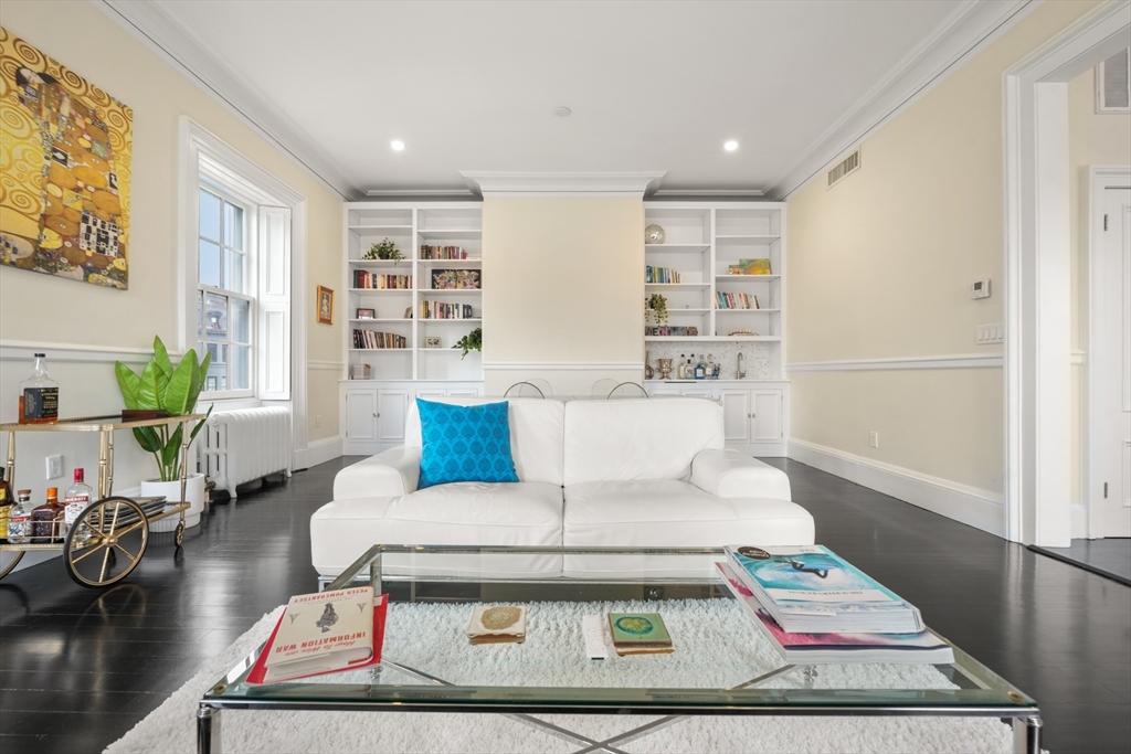 285 Clarendon St, Back Bay