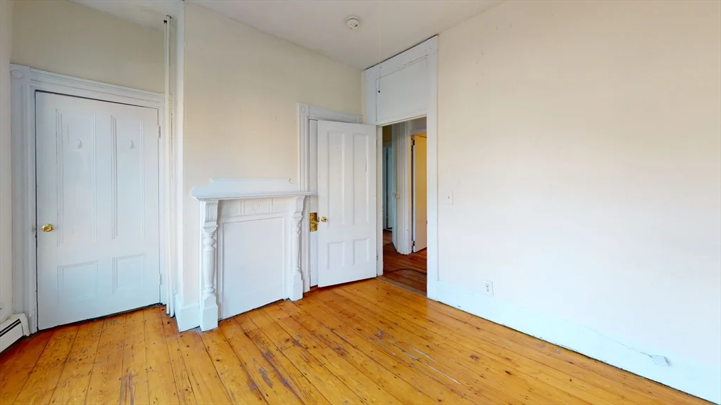 129 Saint Alphonsus, Mission Hill